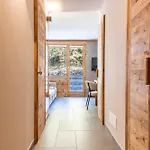 Hellochalet Le Bois Du Cervin - Matterhorn View, Ski-in Ski-out Apartment