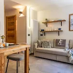 Hellochalet Le Bois Du Cervin - Matterhorn View, Ski-in Ski-out Apartment *
